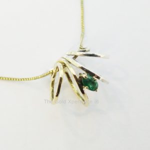 Pendant gold emerald