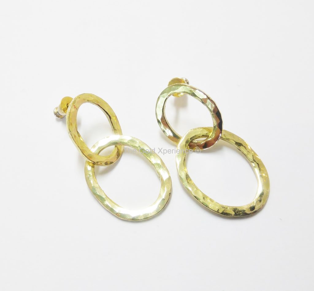 Earring hammered gold