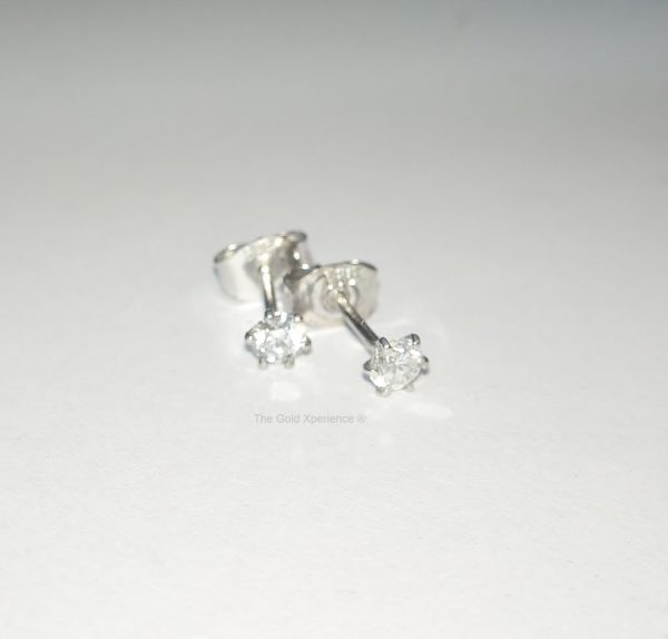 Ear Button White Gold Diamond