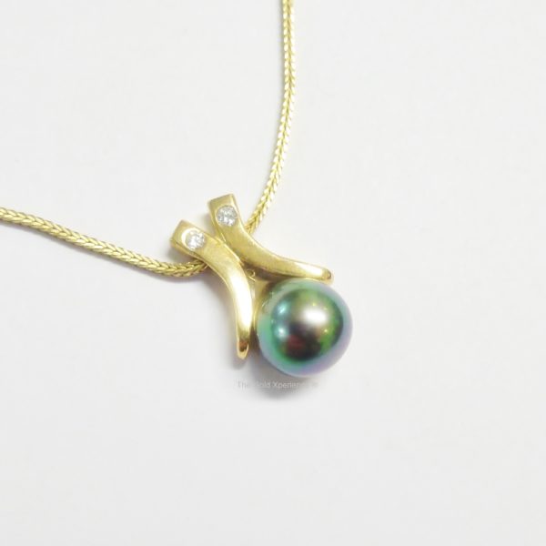 Gold necklace Tahiti pearl