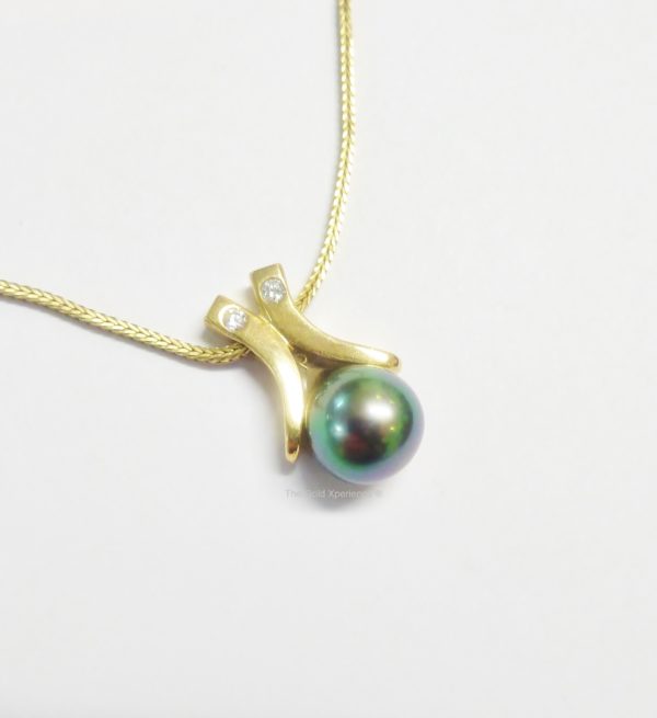 Gold necklace Tahiti pearl