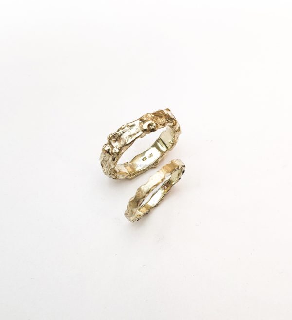 Wedding rings gold reticulated embossed