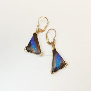 Gold earring opal blue