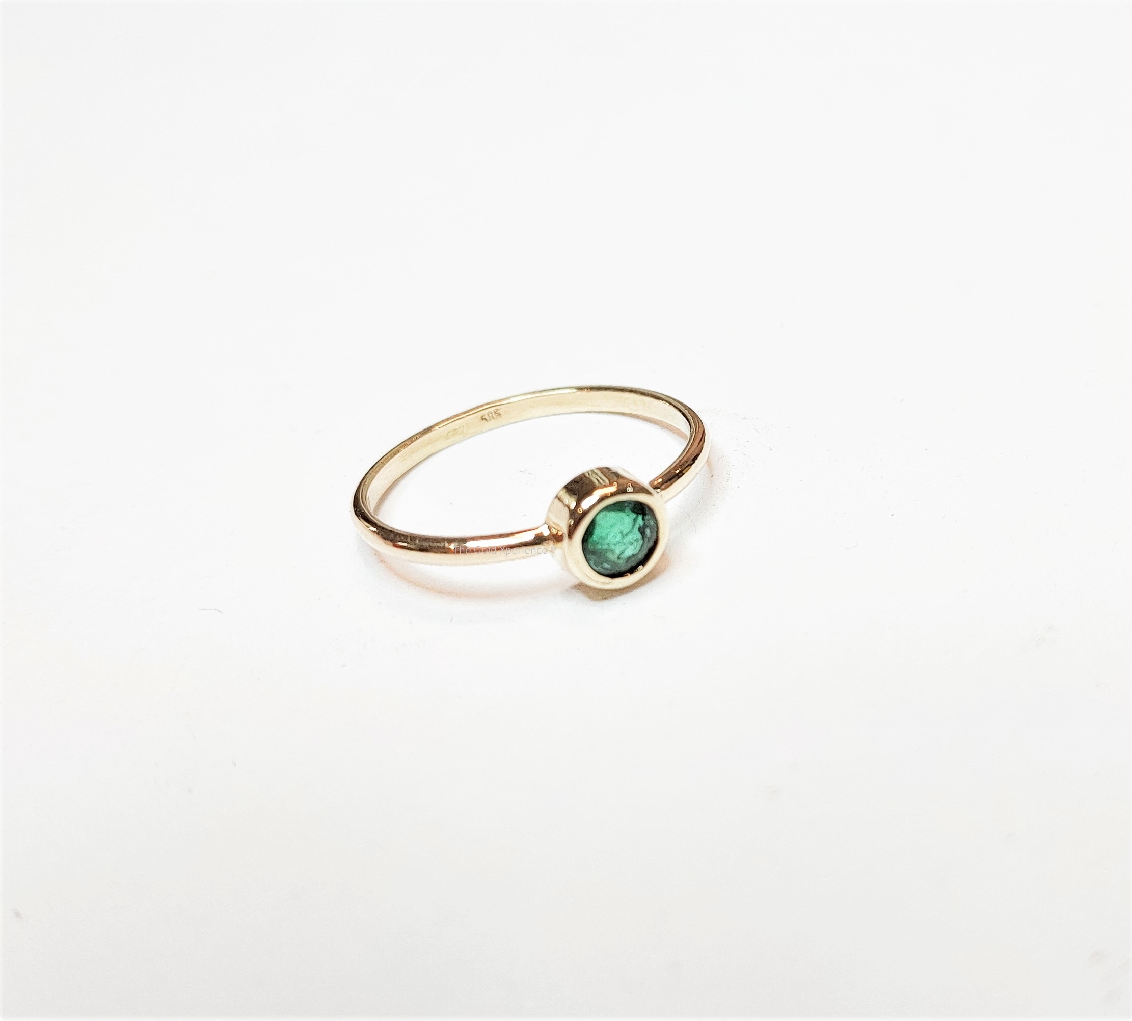 ring emerald round green gold