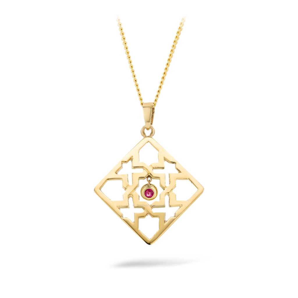 Pendant necklace yellow gold Cordoba garnet