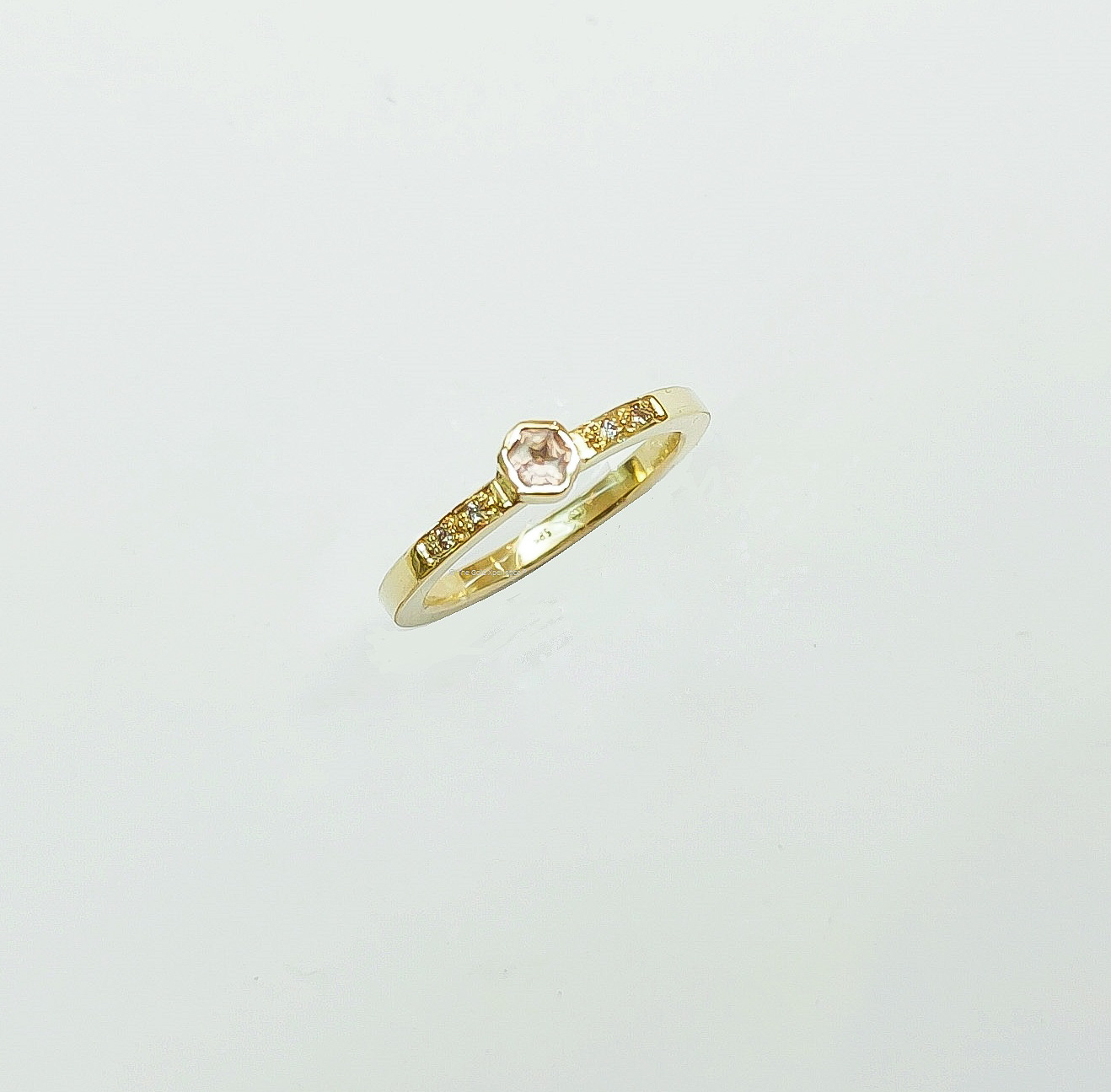 gold ring rose quartz diamonds