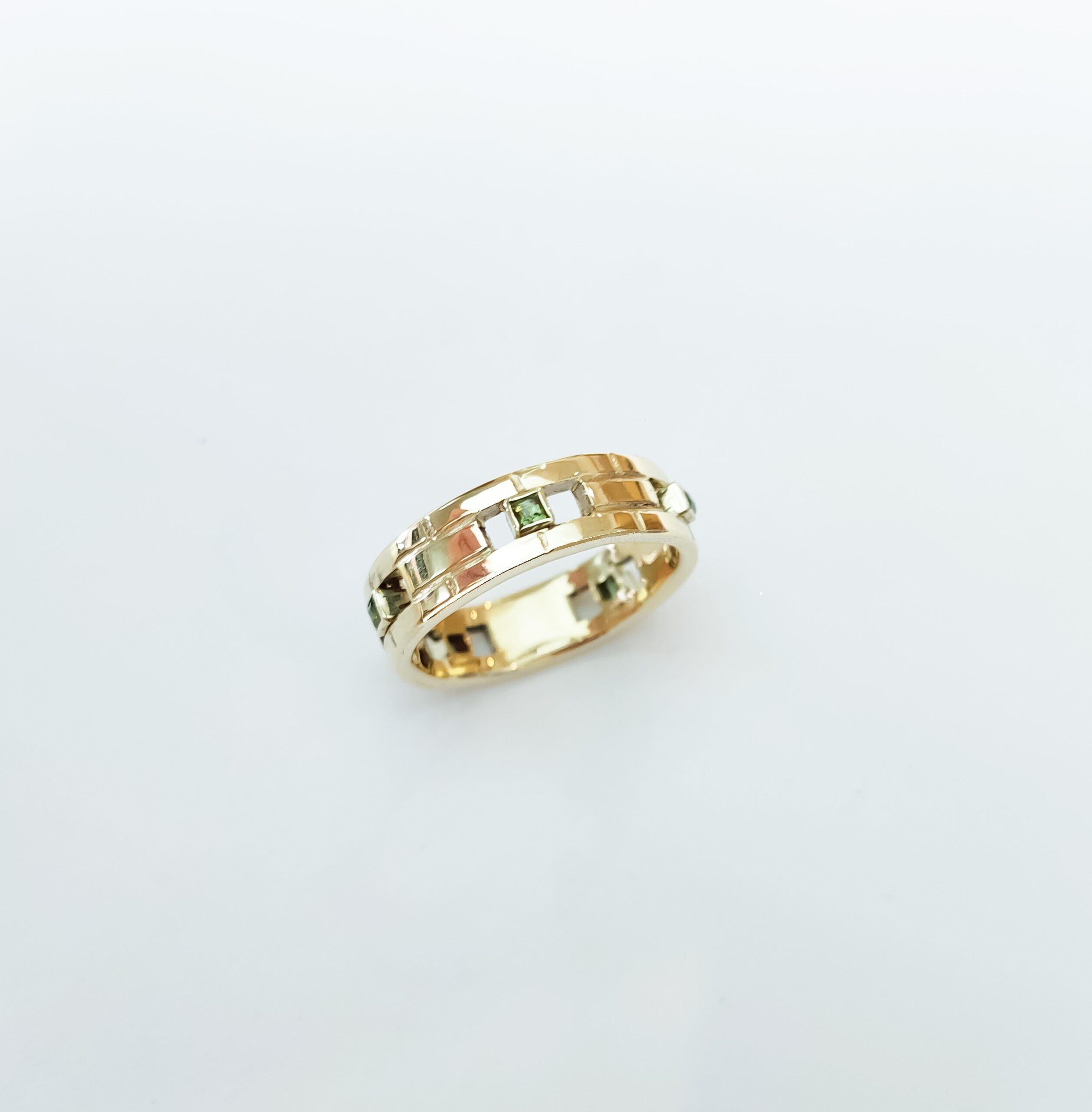 gold ring tourmaline