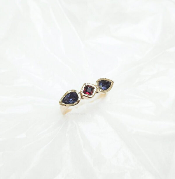 Ring gold ruby tanzanite ruby tanzanite Isfahan