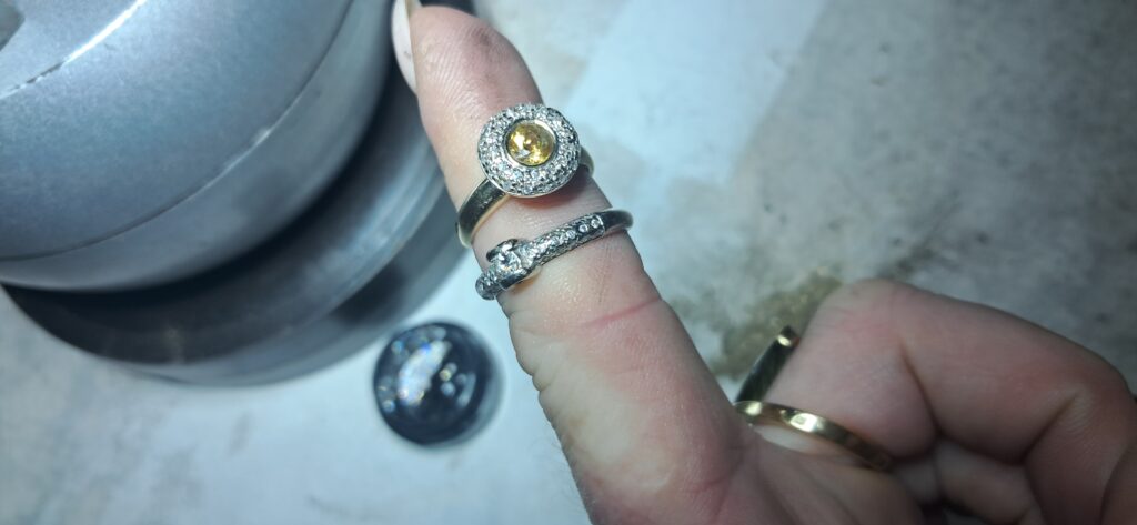 sieraad repareren nieuwe diamantjes